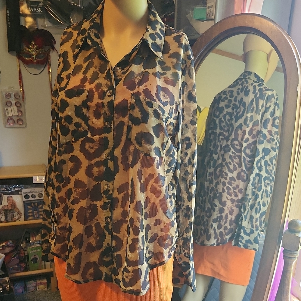 Leopard Print Sheer Button-Up Blouse ☆ Size Is MED ☆ Brand New In Bag ☆ Long Sle